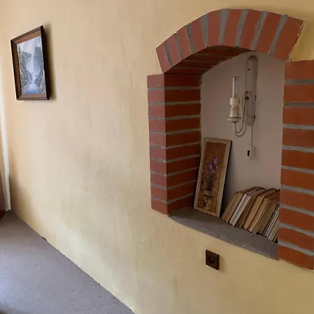 Restaurace A Podloubi 게스트하우스 Opočno