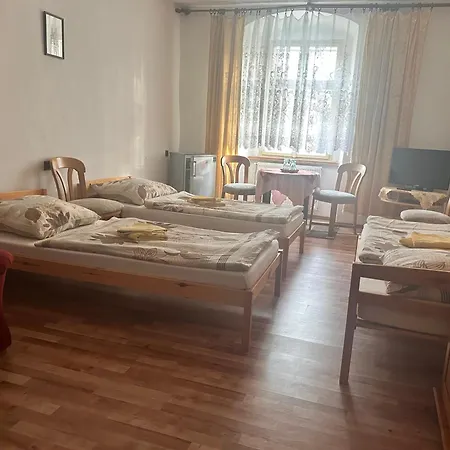 Restaurace A Podloubi Πανσιόν Opočno