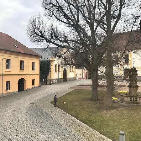 Restaurace A Podloubi